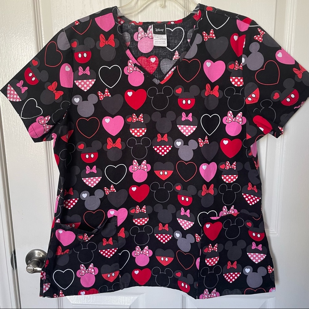 Women’s scrub top